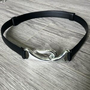 CHICO'S ADJUSTABLE SIZE BLACK LEATHER BELT with SILVER METAL CLASP SZ M/L